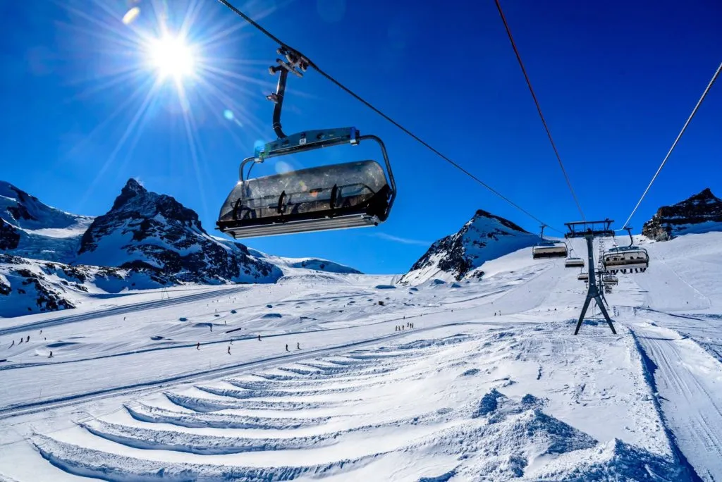 Eine Skipiste im Skigebiet in Breuil-Cervinia/Zermatt.