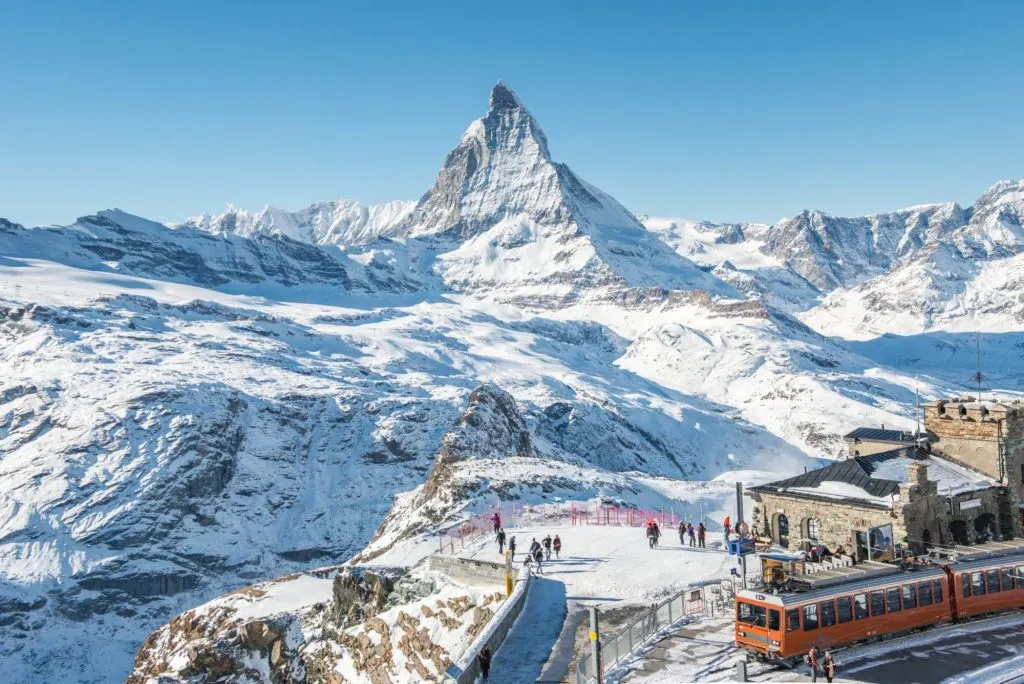 Schweiz Alpen Matterhorn Schnee Berge bei Gornergrat Bahnstation, Zermatt, Schweiz